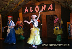 Aloha Chinese Hula Dancer DSC09018