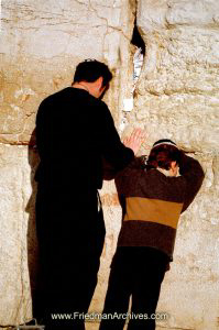 The Wall - Father and Son Praying