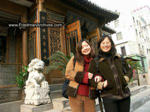 Wanny and Sunny in front of Restaurant